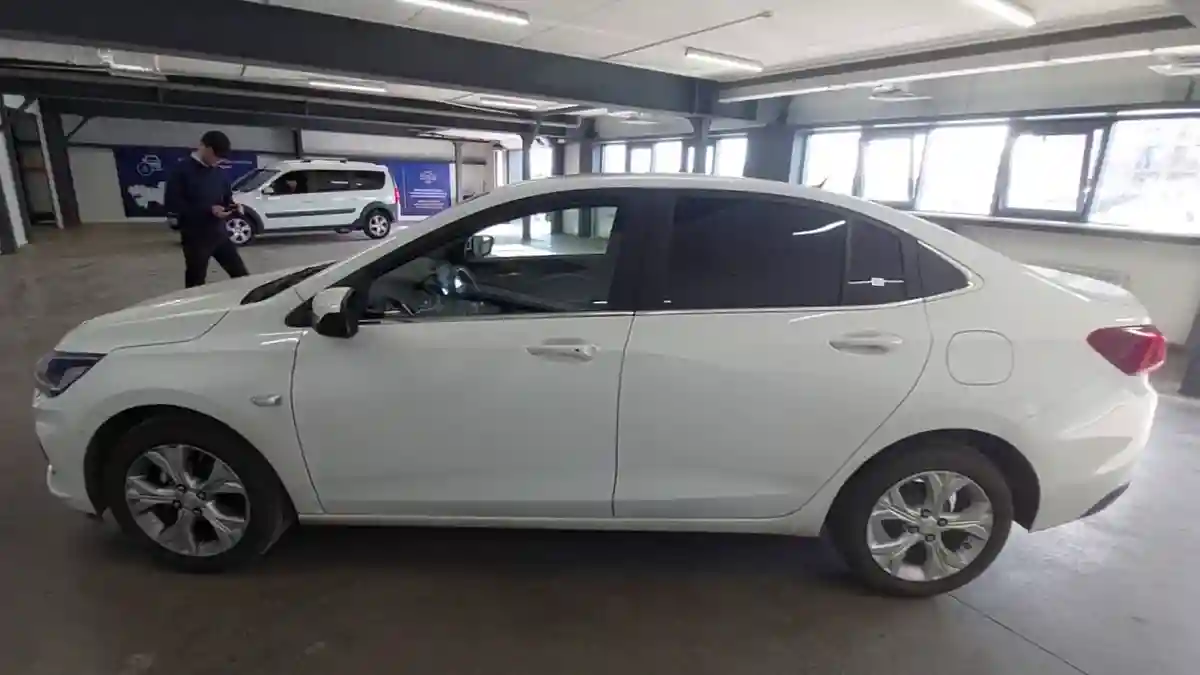 Chevrolet Onix 2024 года за 7 500 000 тг. в Астана