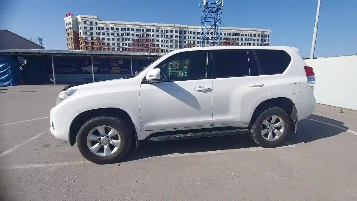 Toyota Land Cruiser Prado 2013 года за 14 500 000 тг. в Шымкент