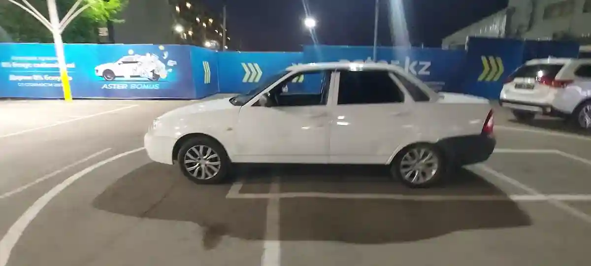 LADA (ВАЗ) Priora 2013 года за 2 100 000 тг. в Алматы