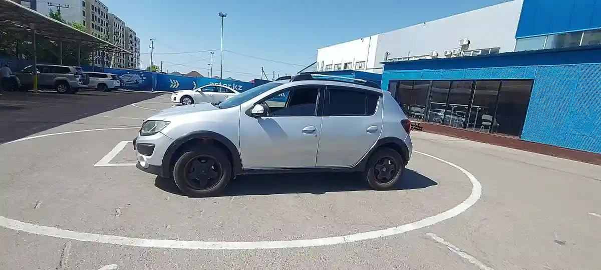 Renault Sandero 2018 года за 4 000 000 тг. в Алматы