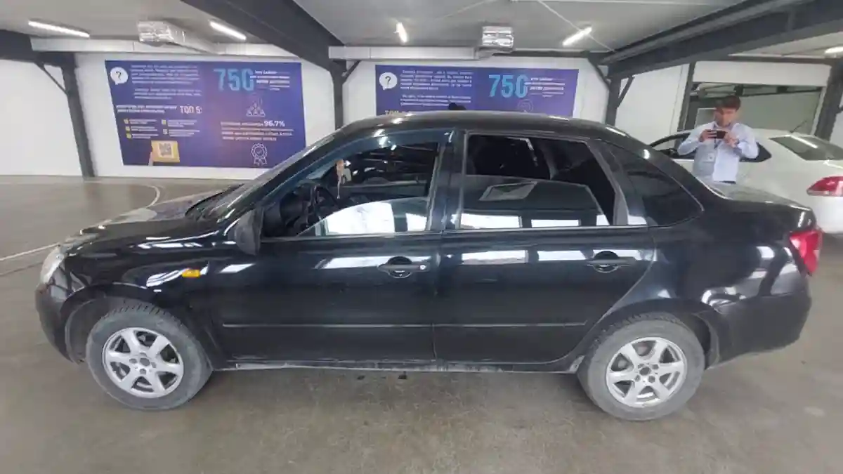 LADA (ВАЗ) Granta 2012 года за 2 200 000 тг. в Астана
