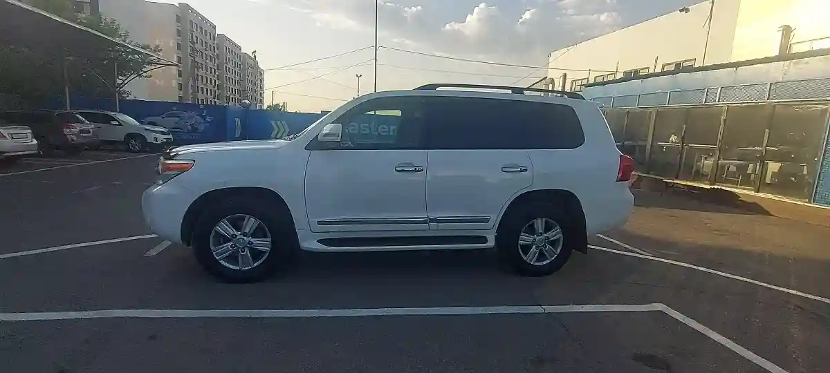 Toyota Land Cruiser 2014 года за 24 000 000 тг. в Алматы