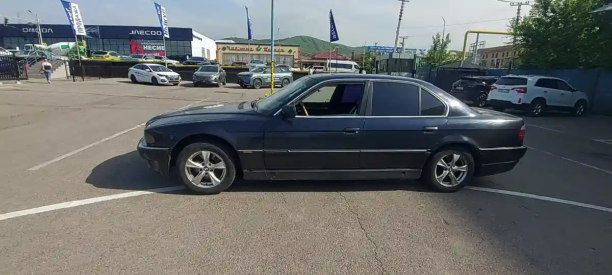 BMW 7 серии 1997 года за 3 000 000 тг. в Алматы