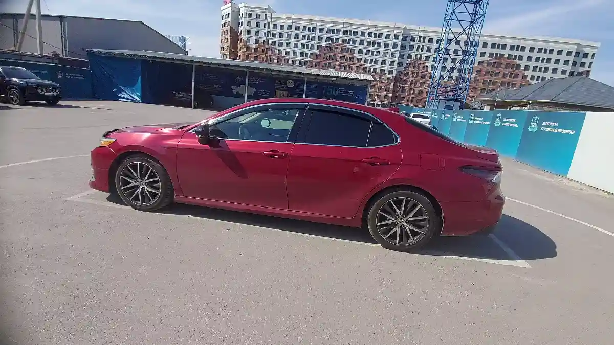 Toyota Camry 2021 года за 12 000 000 тг. в Шымкент