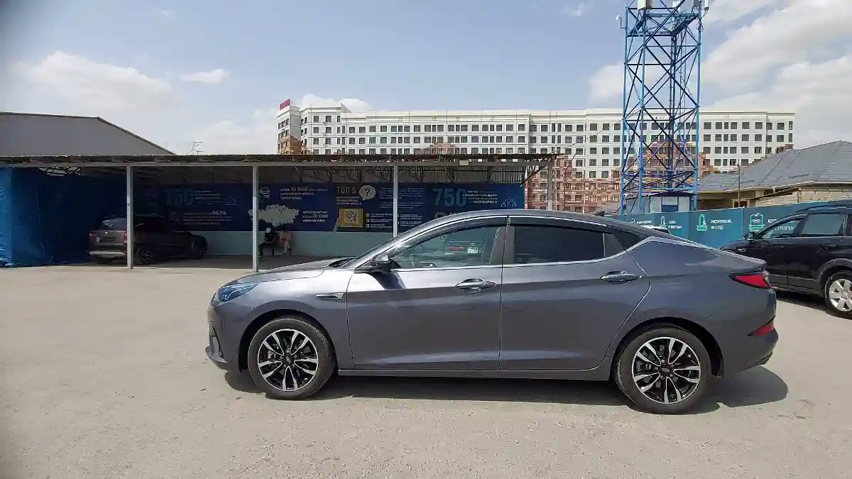 JAC J7 2024 года за 9 000 000 тг. в Шымкент