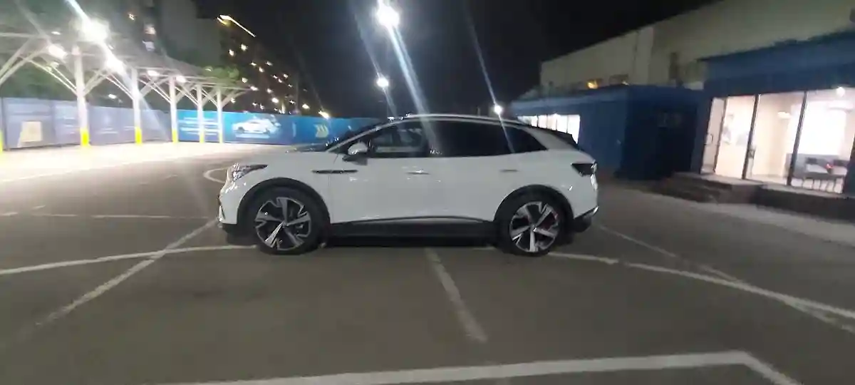 Volkswagen ID.4 2022 года за 12 000 000 тг. в Алматы