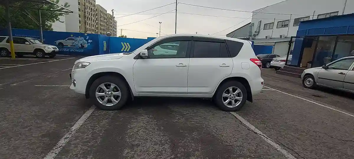 Toyota RAV4 2011 года за 8 500 000 тг. в Алматы