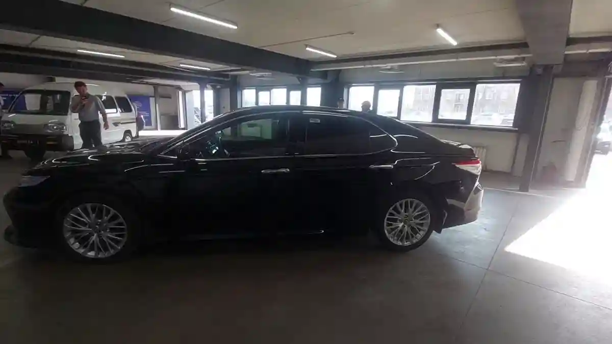 Toyota Camry 2019 года за 15 000 000 тг. в Астана