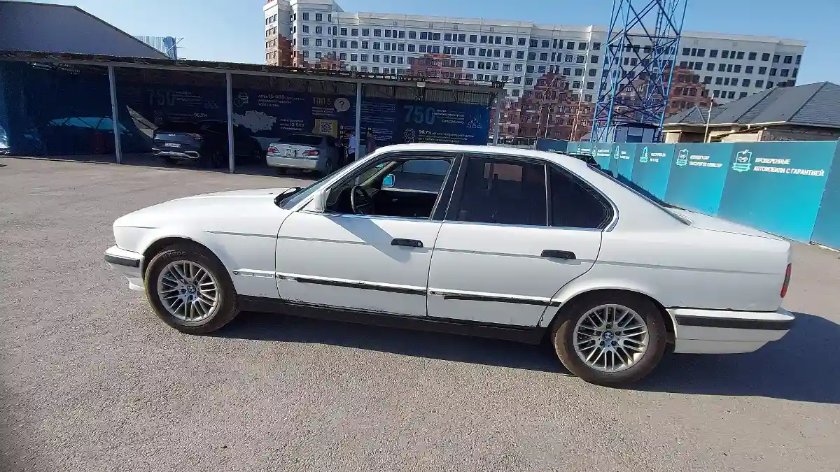 BMW 5 серии 1991 года за 1 500 000 тг. в Шымкент