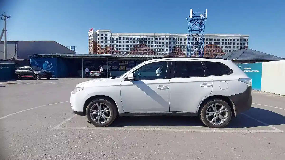 Mitsubishi Outlander 2013 года за 8 500 000 тг. в Шымкент