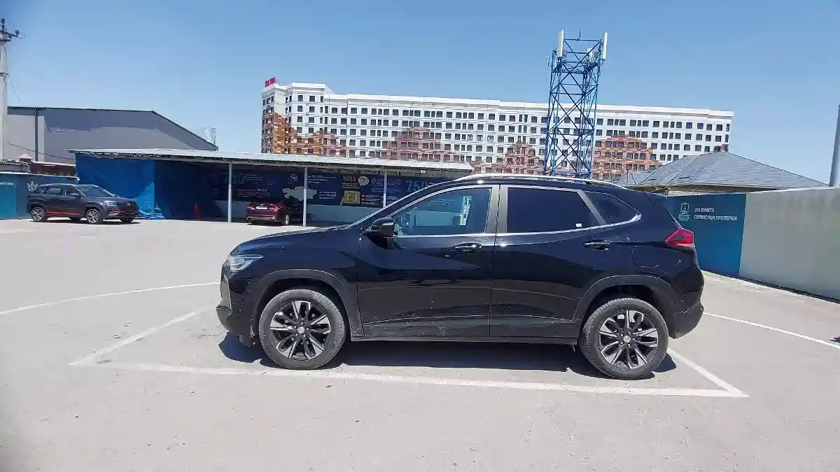 Chevrolet Tracker 2023 года за 9 500 000 тг. в Шымкент