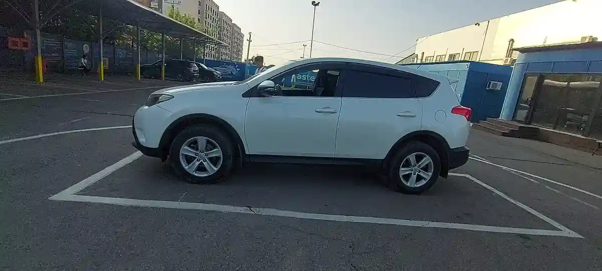 Toyota RAV4 2013 года за 9 500 000 тг. в Алматы