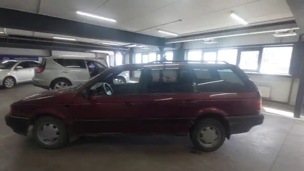 Volkswagen Passat 1990 года за 900 000 тг. в Астана
