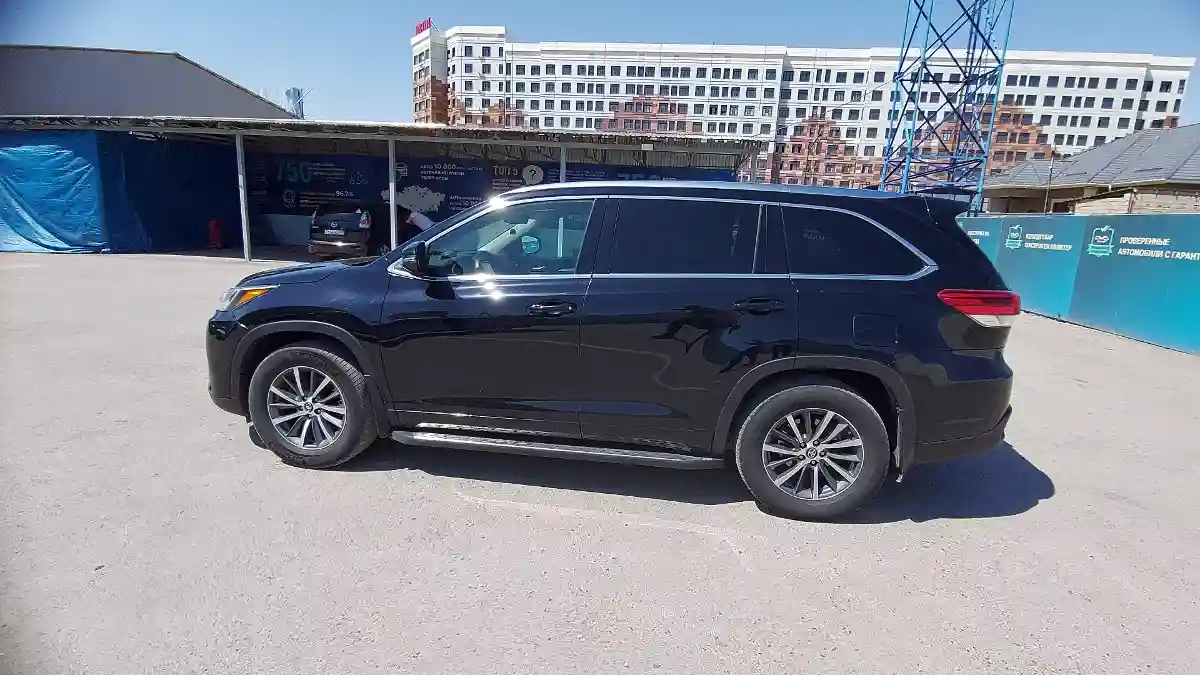 Toyota Highlander 2018 года за 21 000 000 тг. в Шымкент