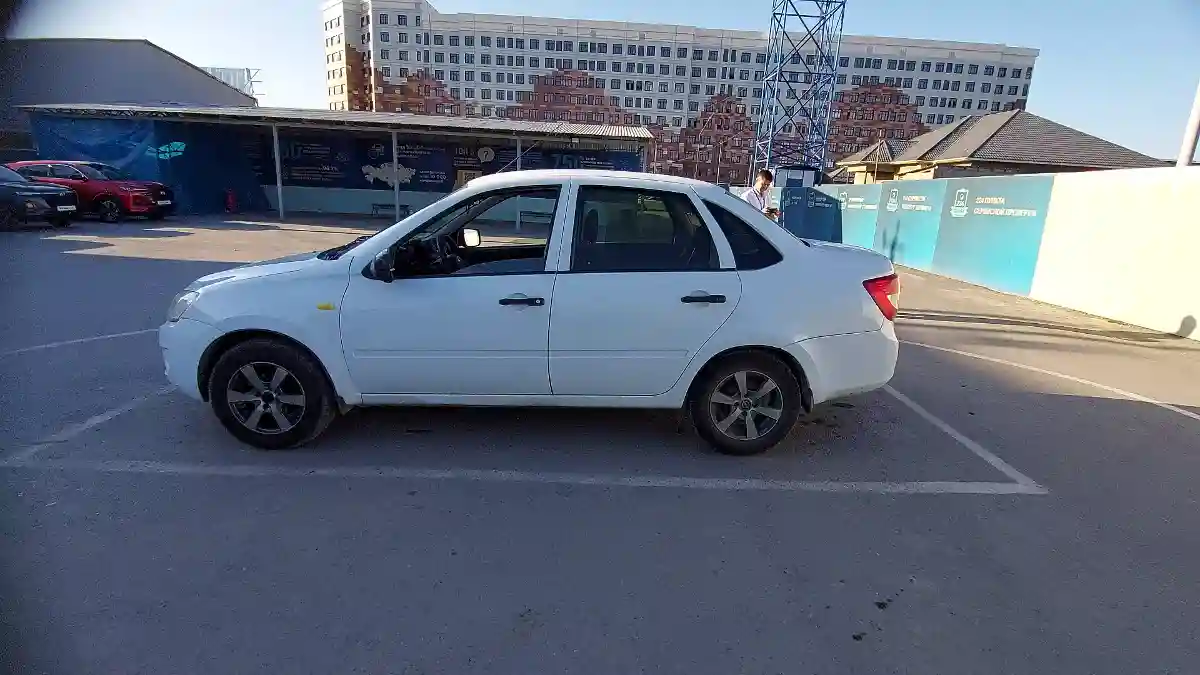LADA (ВАЗ) Granta 2014 года за 2 200 000 тг. в Шымкент