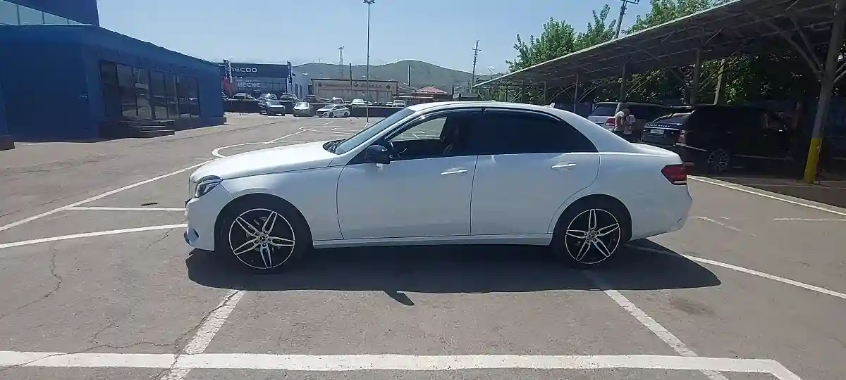 Mercedes-Benz E-Класс 2015 года за 13 500 000 тг. в Алматы