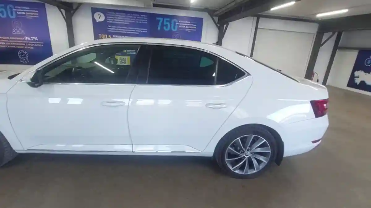 Skoda Superb 2019 года за 15 000 000 тг. в Астана