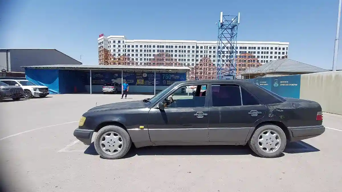 Mercedes-Benz W124 1993 года за 1 000 000 тг. в Шымкент