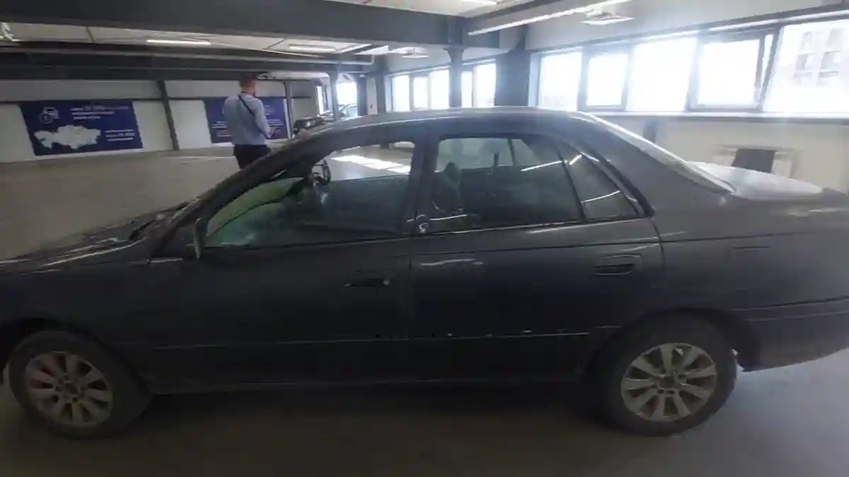 Toyota Carina 1995 года за 600 000 тг. в Астана