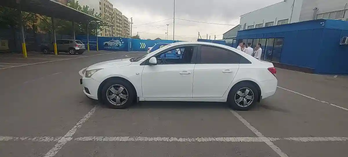 Chevrolet Cruze 2010 года за 3 500 000 тг. в Алматы
