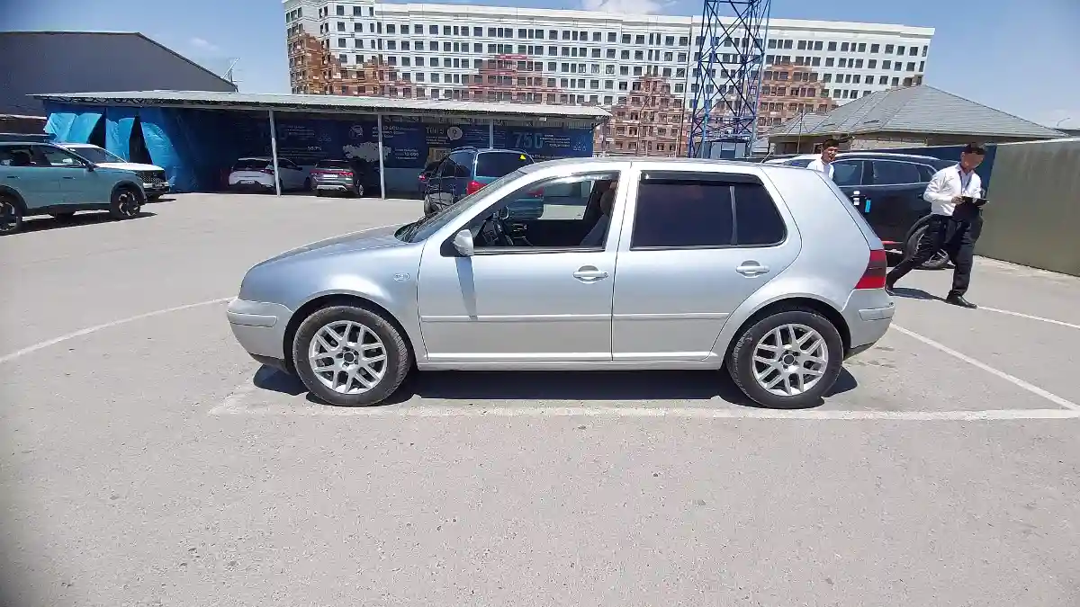 Volkswagen Golf 2002 года за 3 500 000 тг. в Шымкент