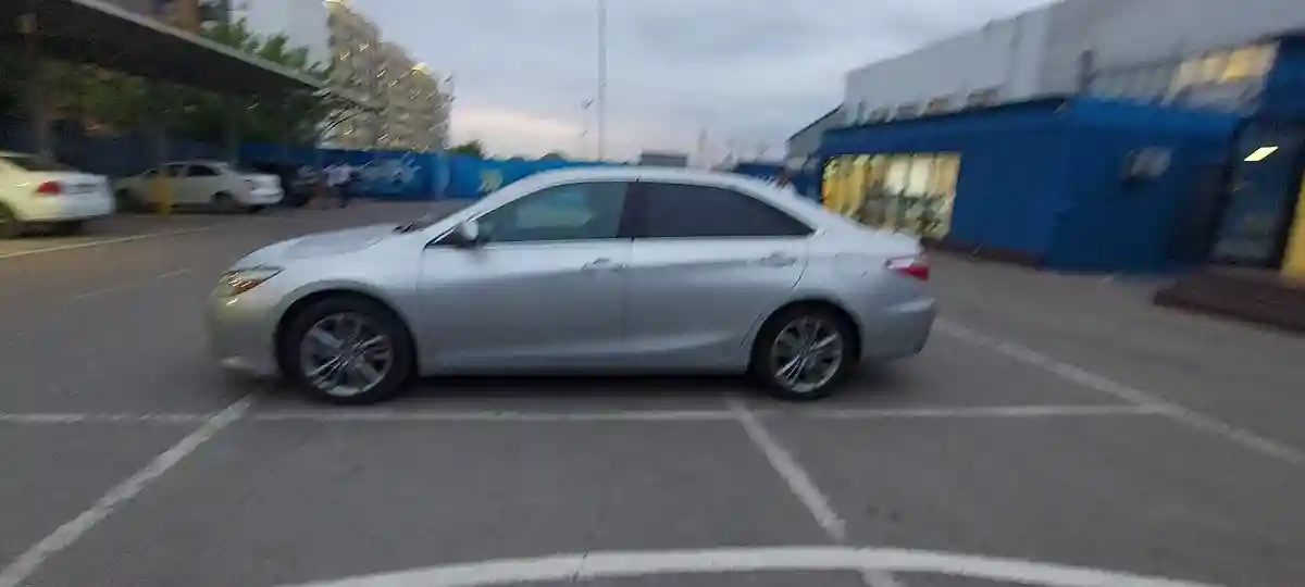 Toyota Camry 2015 года за 8 000 000 тг. в Алматы