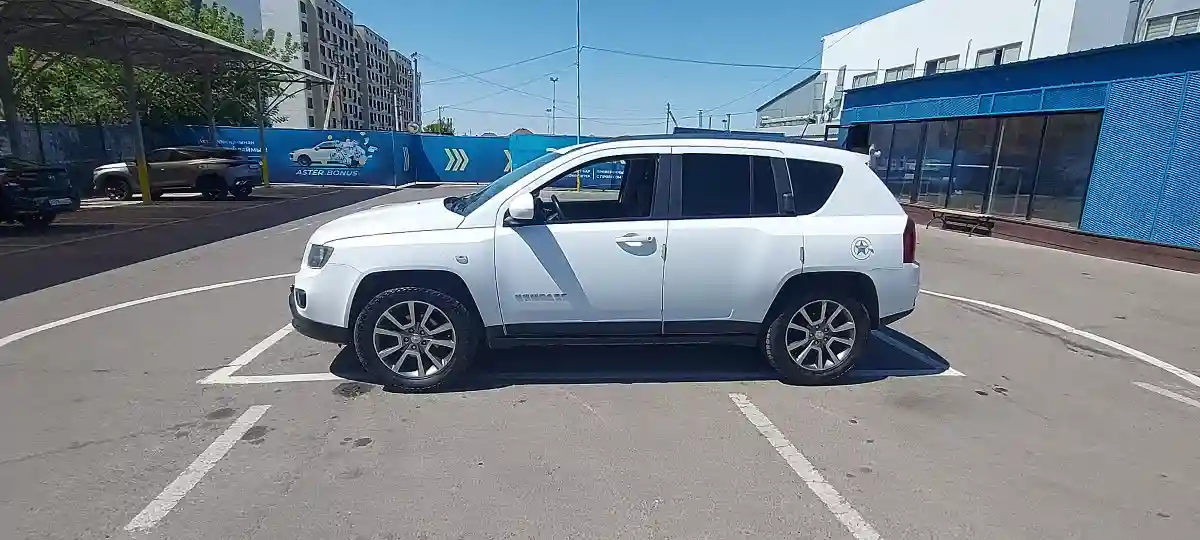 Jeep Compass 2016 года за 8 000 000 тг. в Алматы