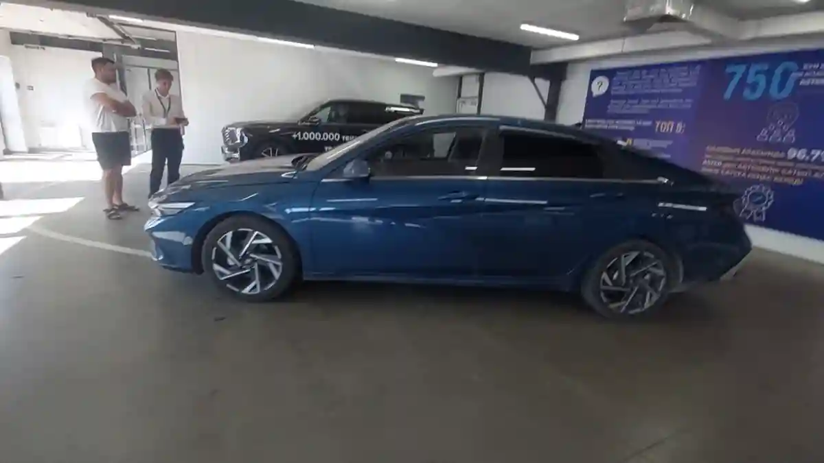 Hyundai Elantra 2023 года за 8 400 000 тг. в Астана