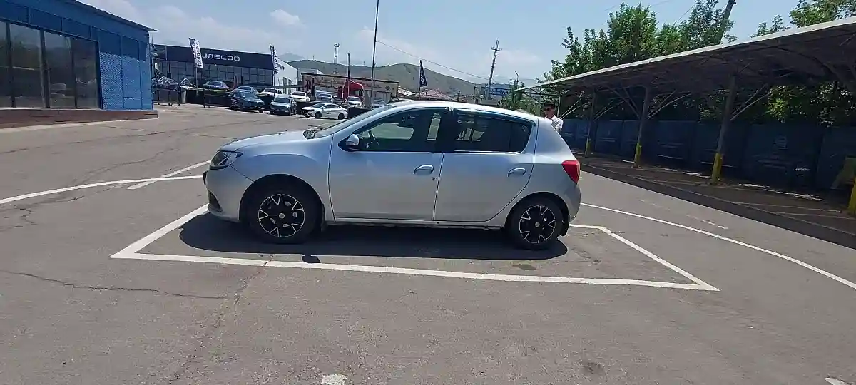 Renault Sandero 2014 года за 4 000 000 тг. в Алматы