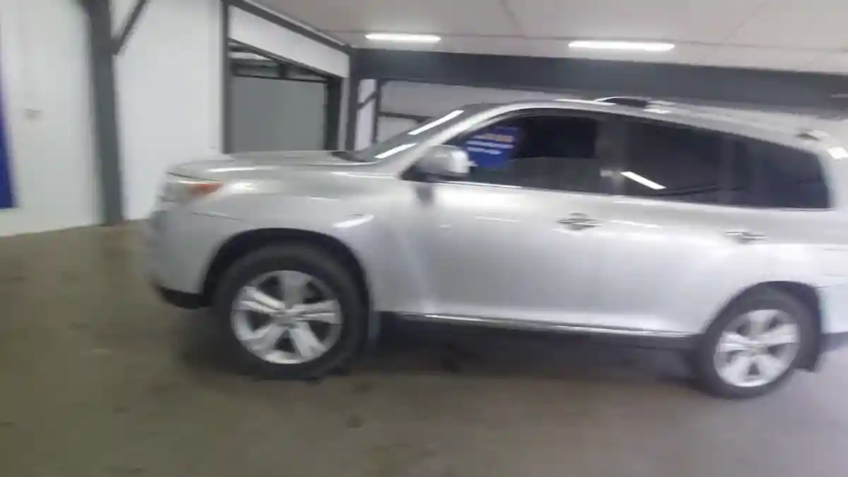 Toyota Highlander 2010 года за 12 000 000 тг. в Астана