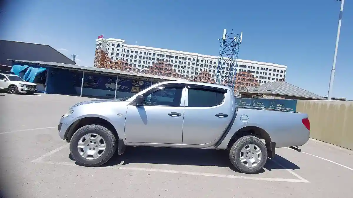Mitsubishi L200 2014 года за 6 500 000 тг. в Шымкент