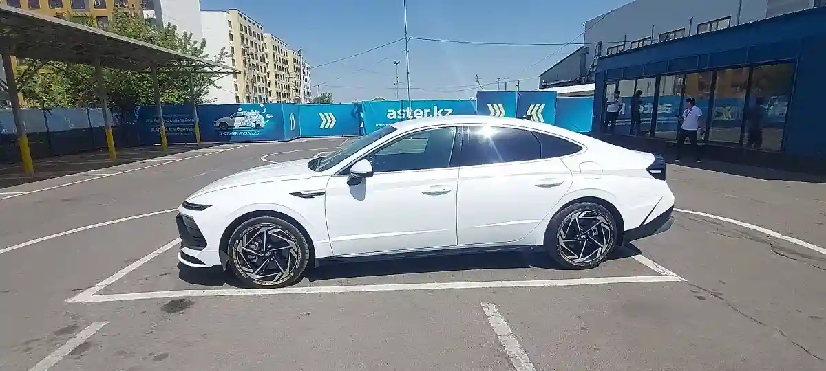 Hyundai Sonata 2023 года за 14 500 000 тг. в Алматы