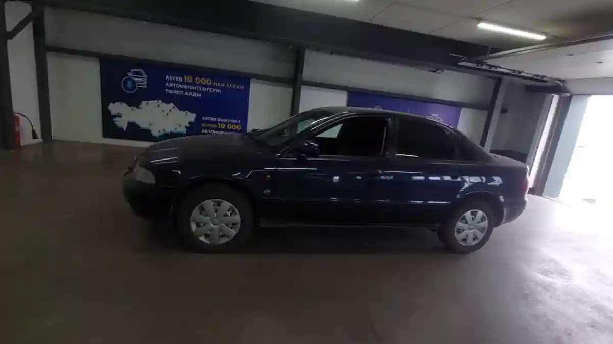 Audi A4 1995 года за 1 800 000 тг. в Астана