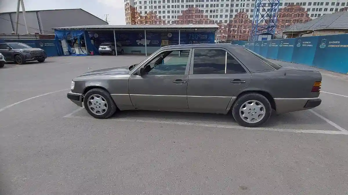 Mercedes-Benz W124 1993 года за 1 800 000 тг. в Шымкент