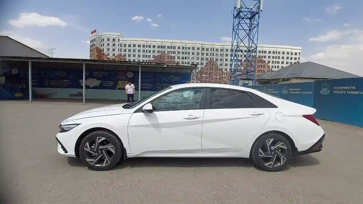 Hyundai Elantra 2024 года за 13 500 000 тг. в Шымкент