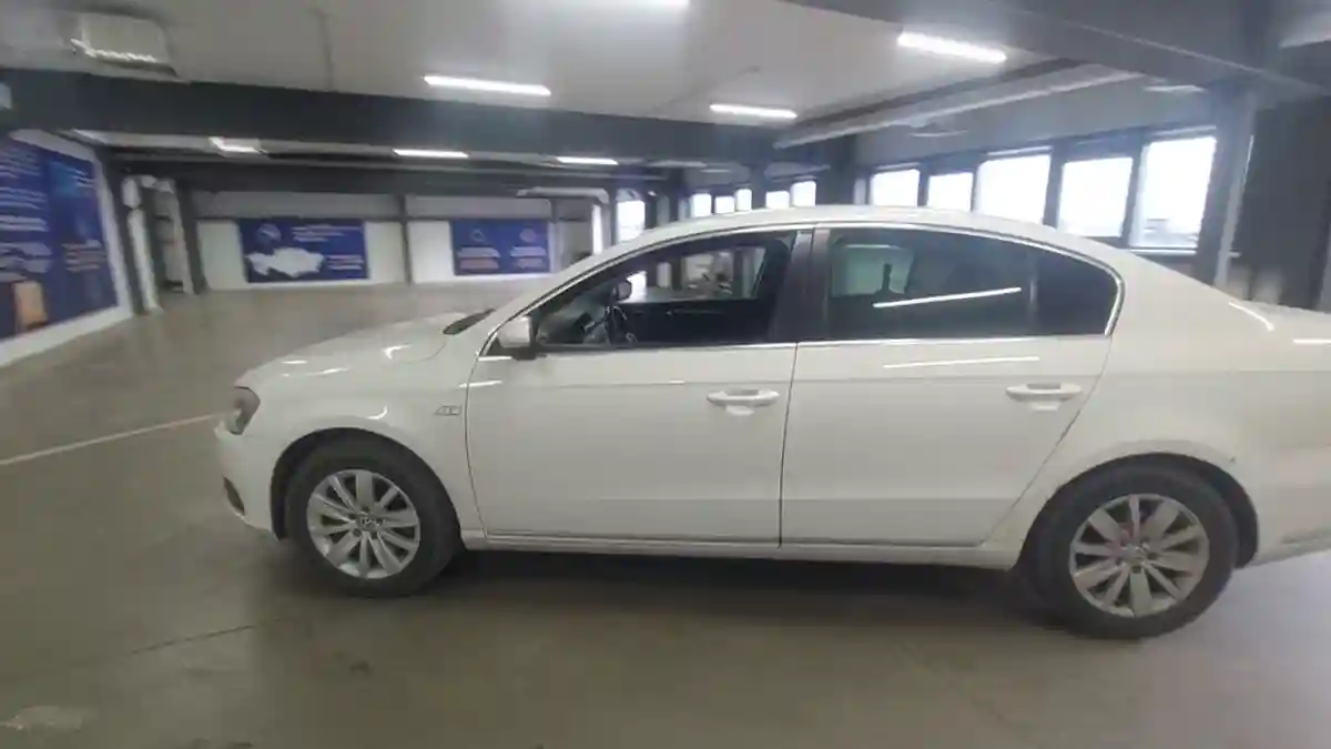 Volkswagen Passat 2014 года за 5 000 000 тг. в Астана