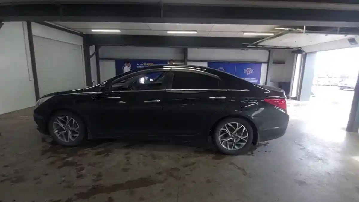 Hyundai Sonata 2011 года за 5 500 000 тг. в Астана