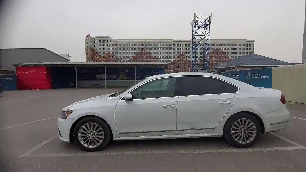 Volkswagen Passat 2016 года за 6 000 000 тг. в Шымкент