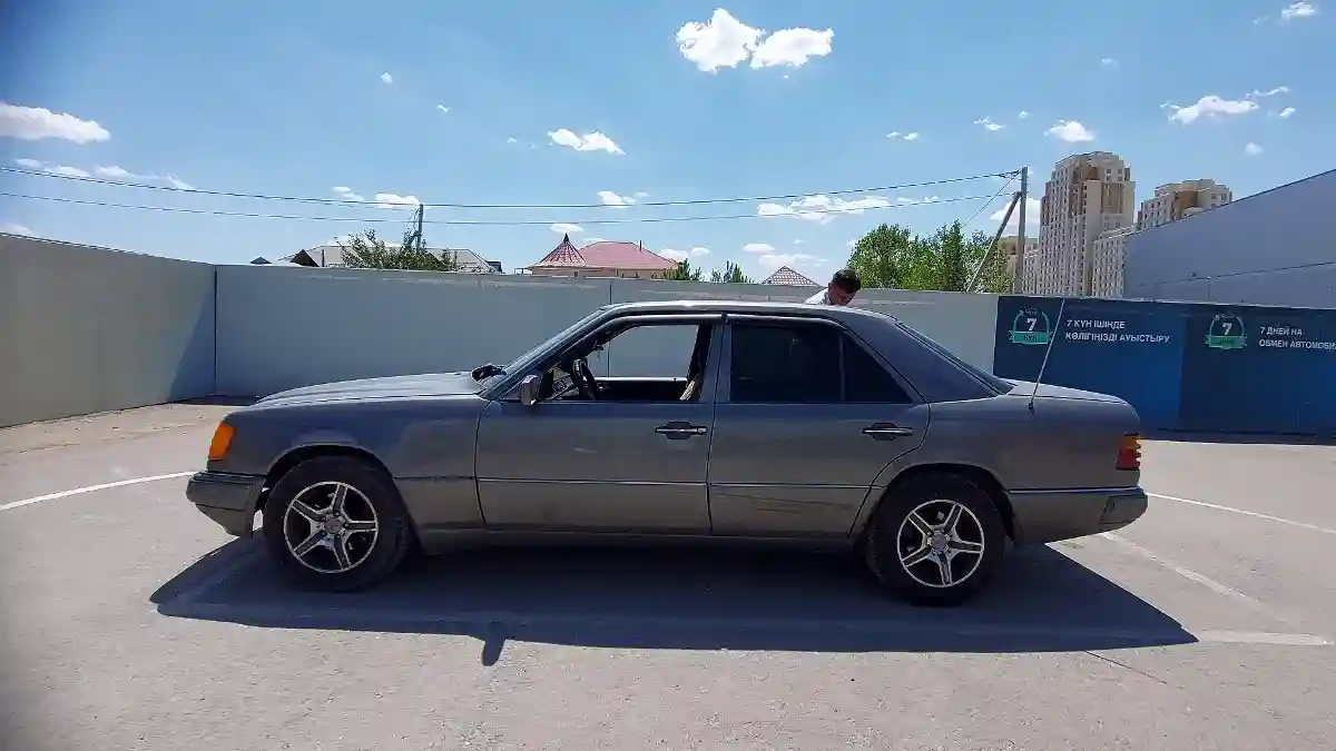 Mercedes-Benz W124 1988 года за 1 200 000 тг. в Шымкент