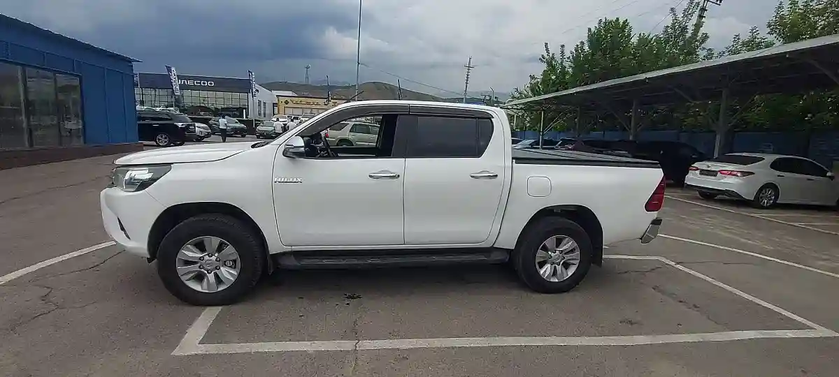 Toyota Hilux 2016 года за 15 700 000 тг. в Алматы