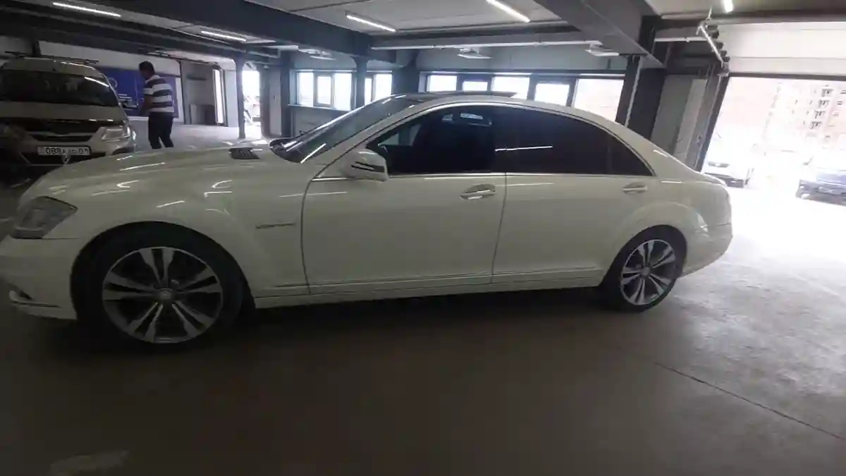 Mercedes-Benz S-Класс 2008 года за 7 500 000 тг. в Астана