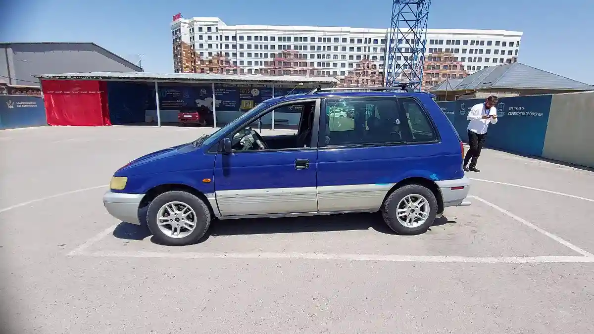 Mitsubishi Space Runner 1995 года за 1 000 000 тг. в Шымкент