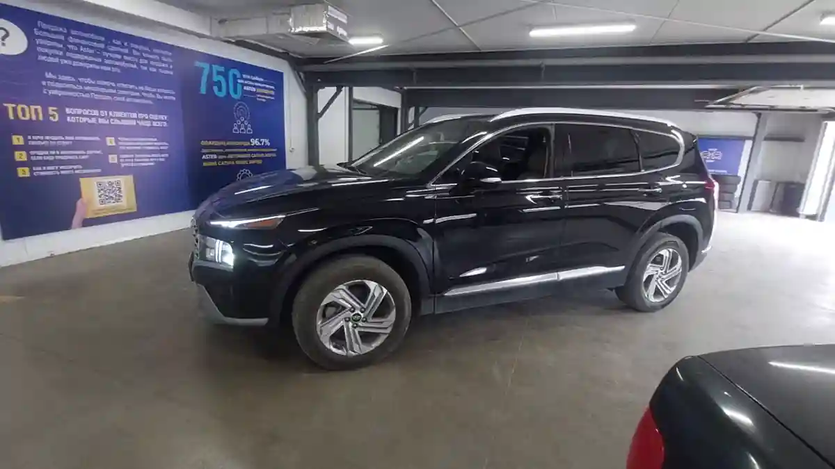 Hyundai Santa Fe 2022 года за 15 500 000 тг. в Астана