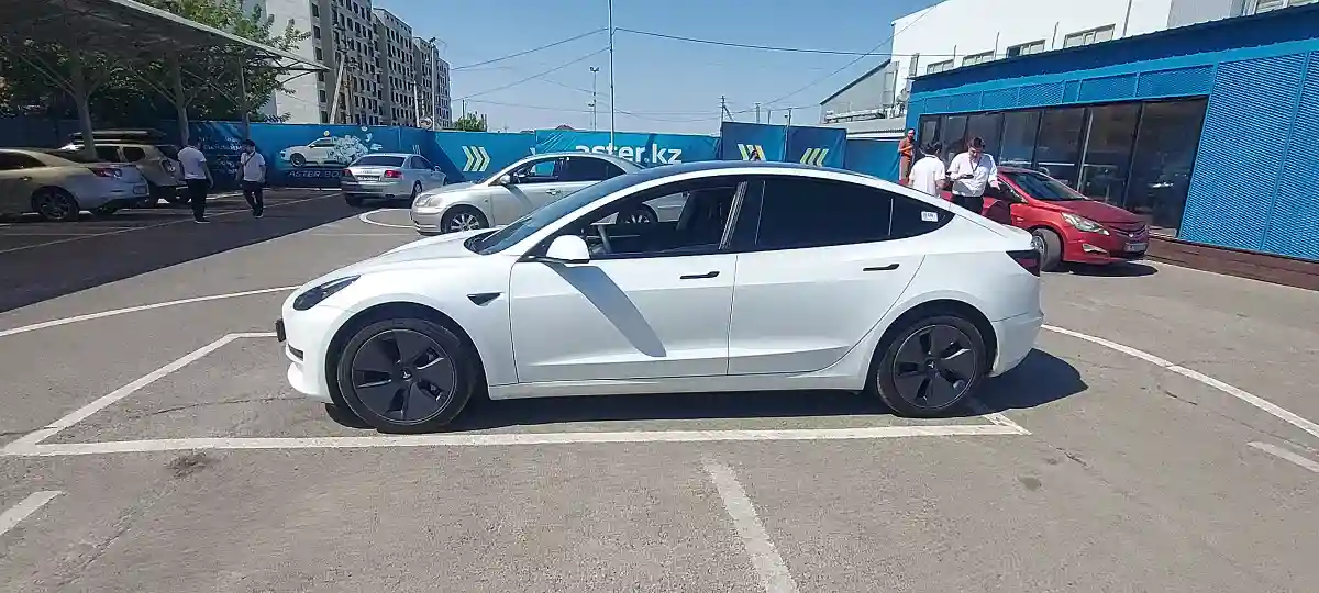 Tesla Model 3 2023 года за 14 000 000 тг. в Алматы