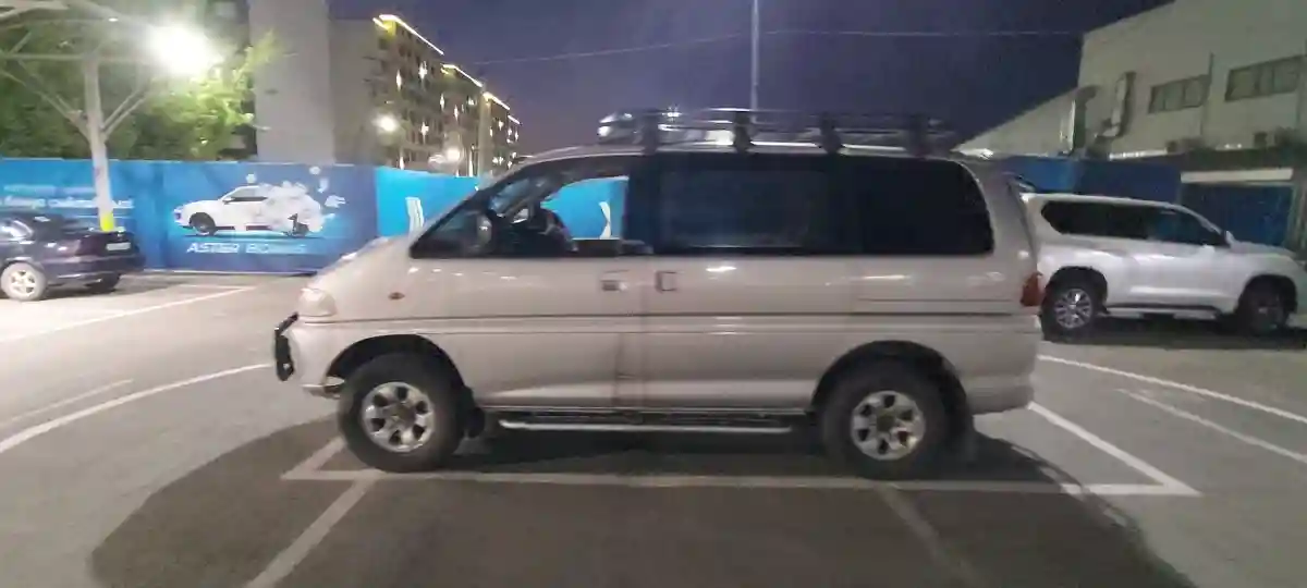 Mitsubishi Delica 1996 года за 3 800 000 тг. в Алматы