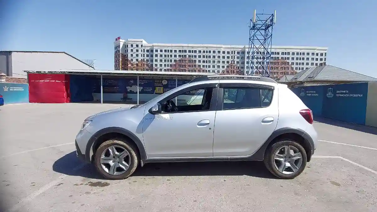 Renault Sandero 2019 года за 5 000 000 тг. в Шымкент