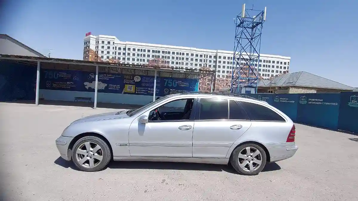 Mercedes-Benz C-Класс 2002 года за 3 500 000 тг. в Шымкент