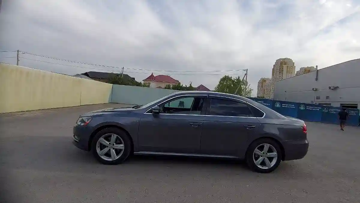 Volkswagen Passat 2015 года за 6 500 000 тг. в Шымкент