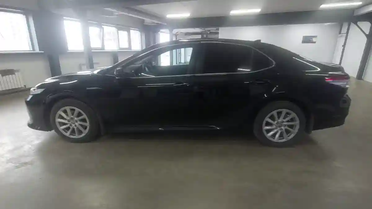 Toyota Camry 2021 года за 16 000 000 тг. в Астана