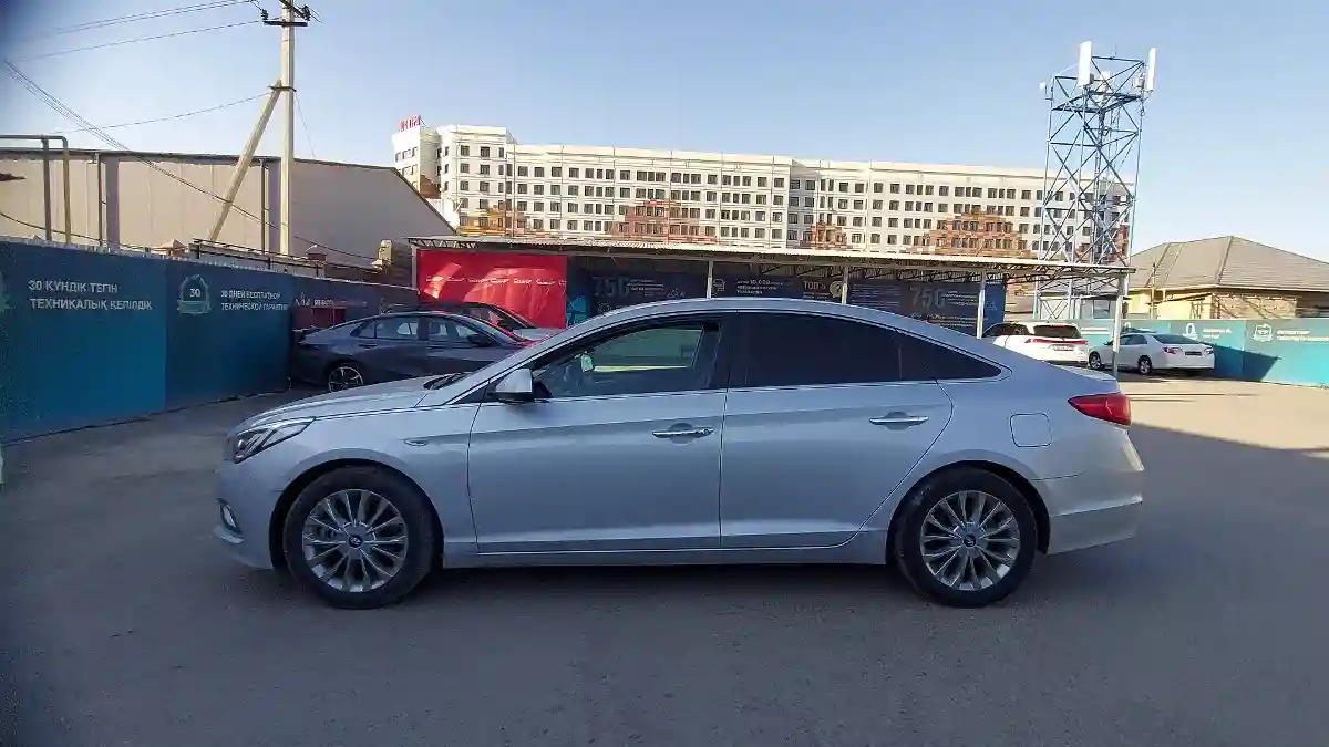 Hyundai Sonata 2016 года за 9 500 000 тг. в Шымкент